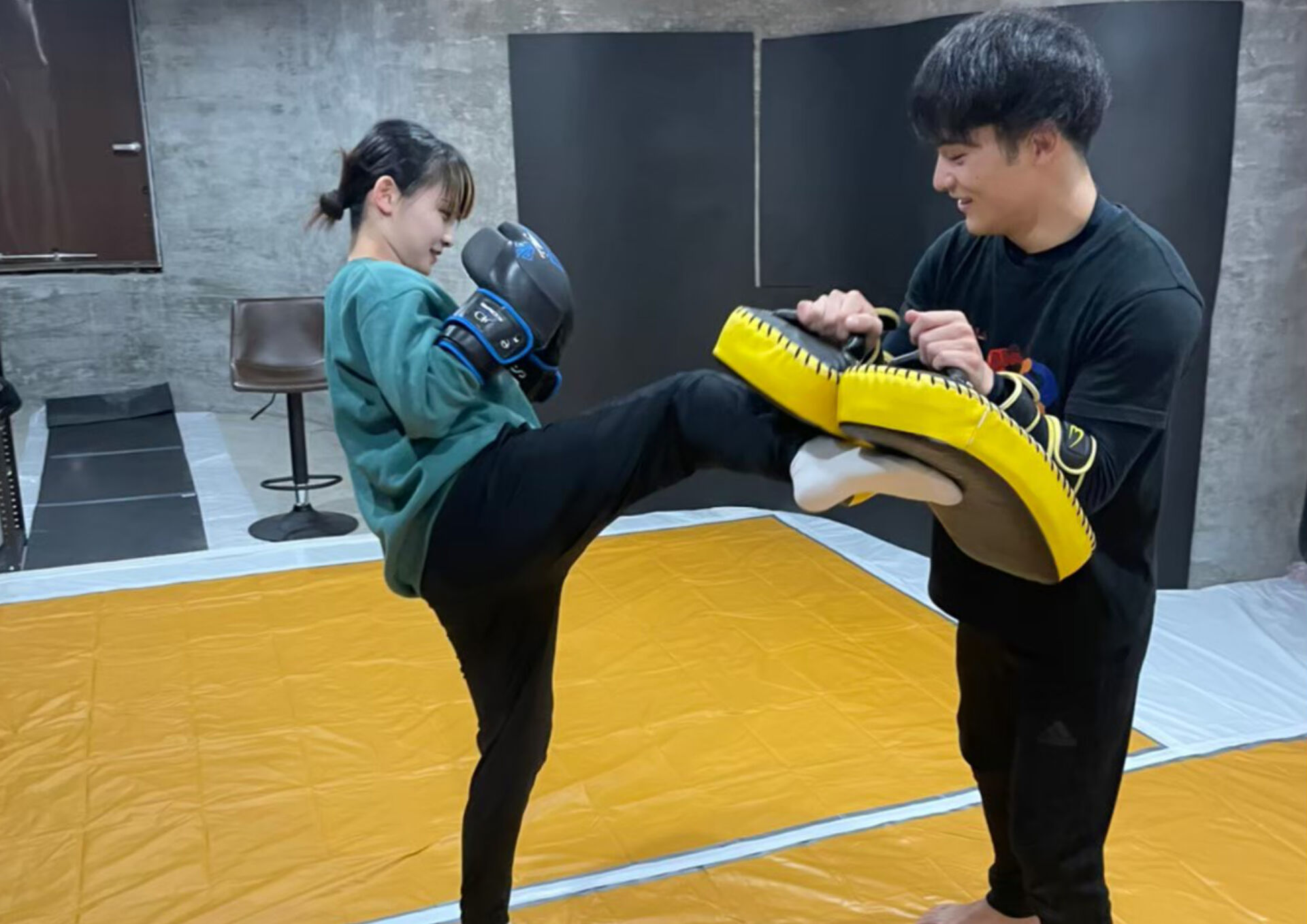キック